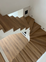 BUKOMA vinylové schody bez nosu Podlaha zákazníka